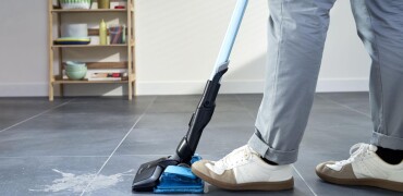 Philips SpeedPro Max Aqua Combines Vacuum, Mop & Handheld Cleaner